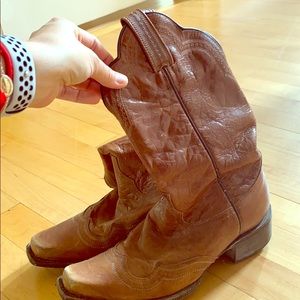 Gameday leather boots in camel from Austin Texas